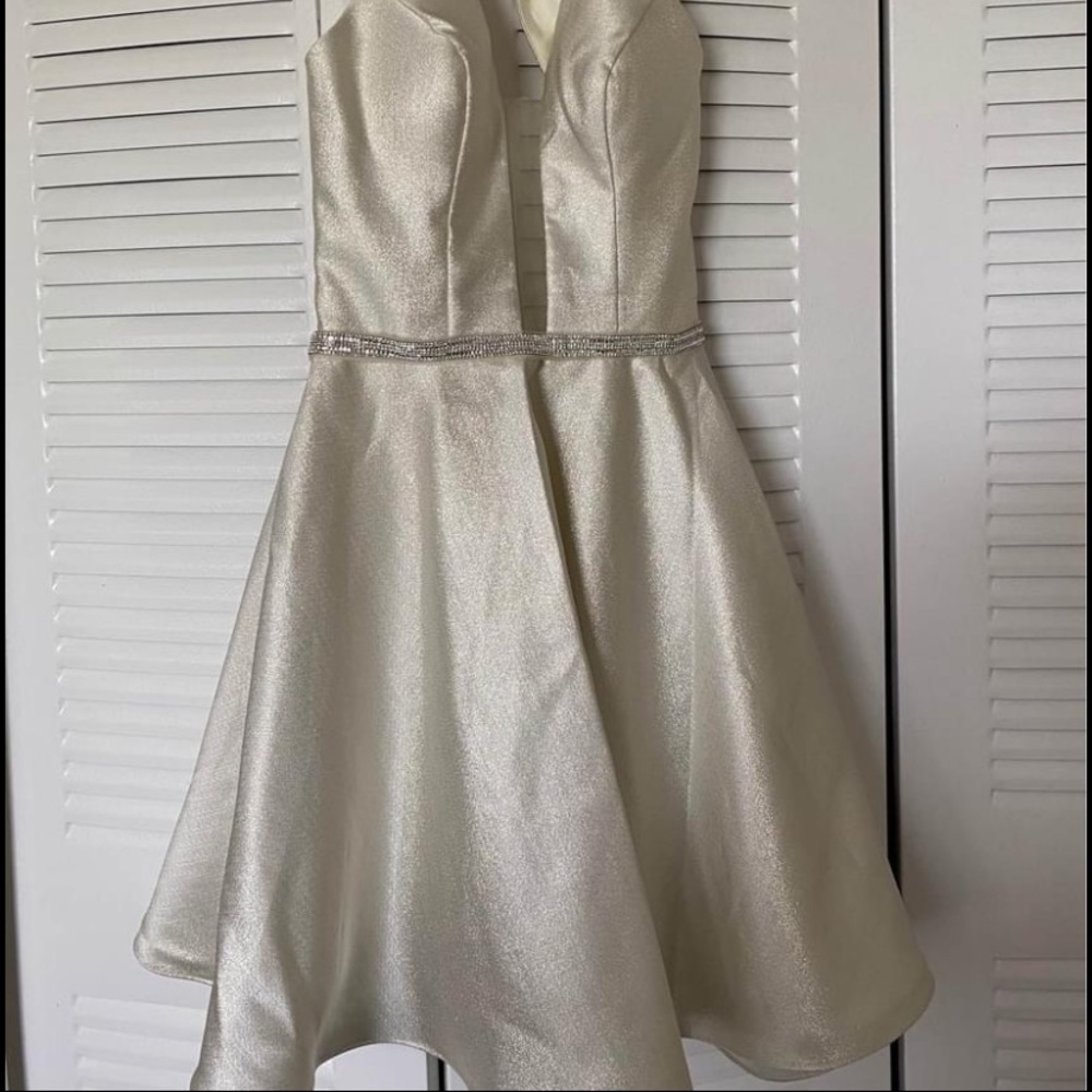 Wedding/prom dress